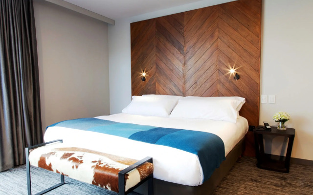 Atix Hotel