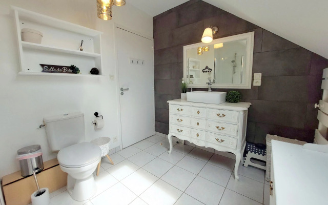 Beachfront Holiday Home in Guisseny