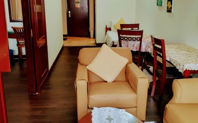 Peaceful Service Suite At Times Square