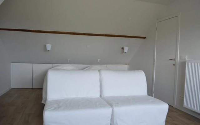 Bed and Massage So Kind