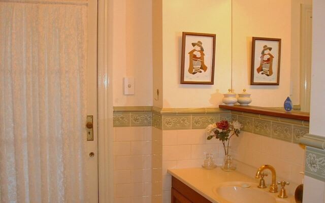 Riviera Bed and Breakfast