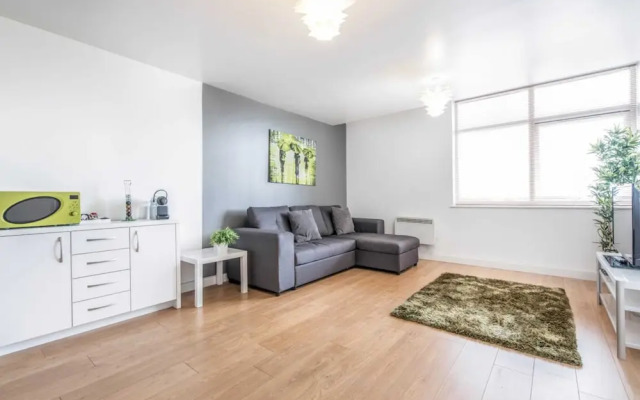 Modern & Central 1KB Apt, Salford Quays