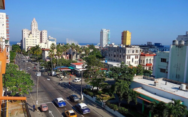 La Terraza de Doña Clara VEDADO