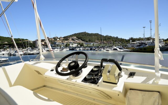 Blue II Yacht