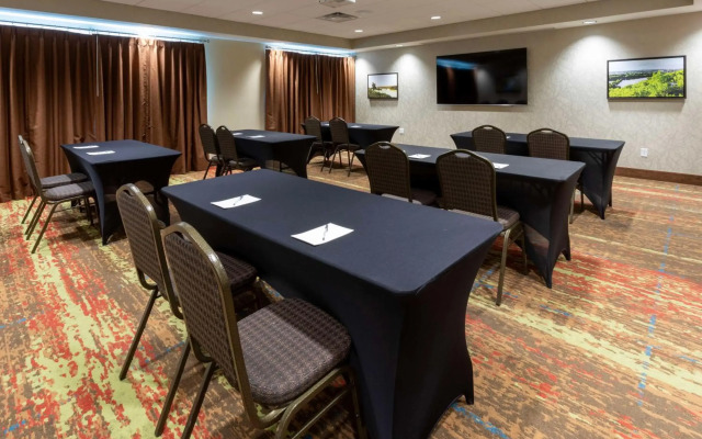 Hampton Inn Minneapolis-Roseville