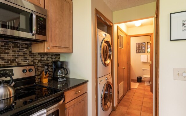 Okemo Westwood Condo 3 Bedroom Condo by RedAwning