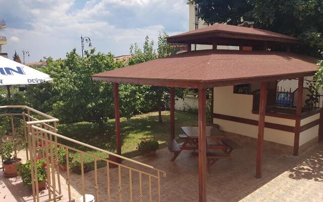 Hotel Larisa 2
