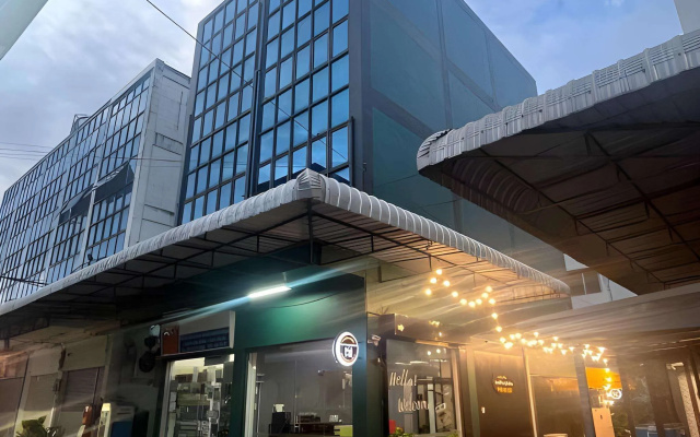 donmueang station hotel