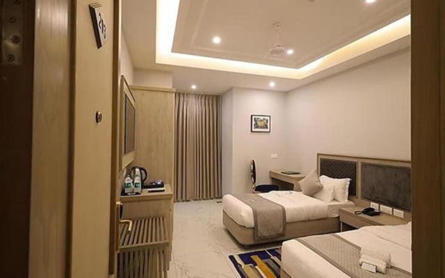 Fabhotel Prime Hampton By Ic'S