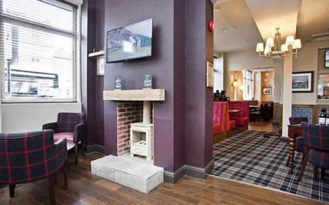 Dickens Bar and Inn