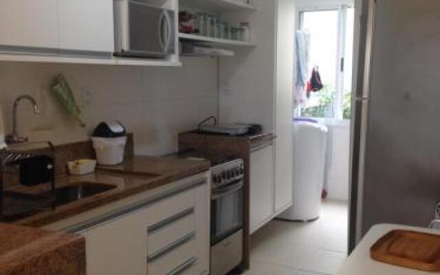 3 Suítes, praia e piscina