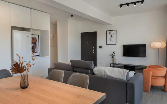 Phaedrus Living: Travertine Residences 101