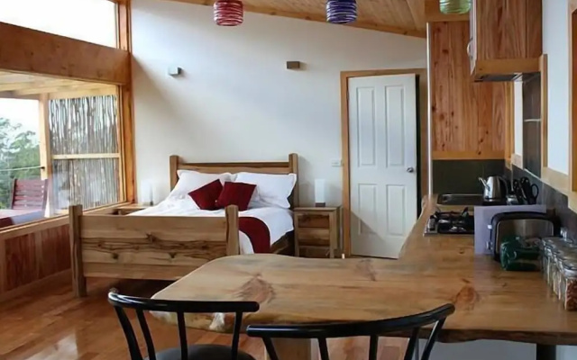 Woodbridge Hill Hideaway – Guest Rooms – Woodbridge