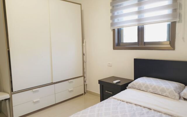 GK Apartments - Ben Gurion 105