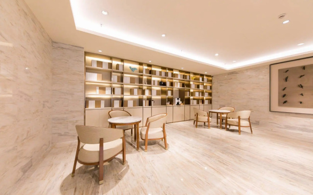 Ji Hotel (Shanghai Hongqiao Airport Konggang)