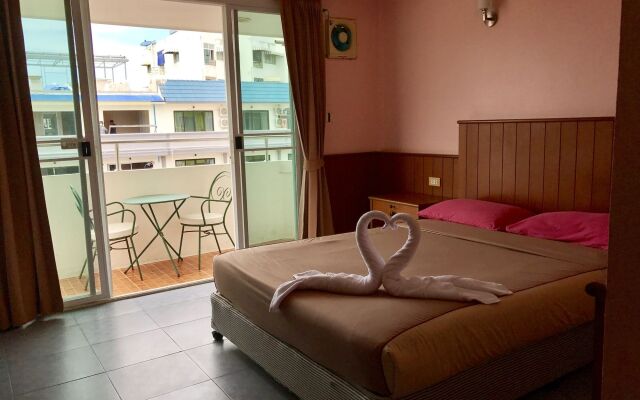 The Beach Cha Am Suite