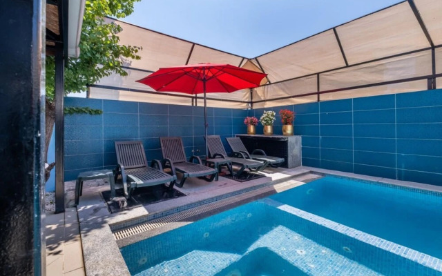 Capacious Villa With Private Pool in Antalya