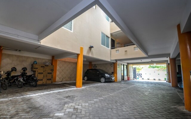 Airy Ahmad Yani Ketintang Baru Dua 12 Surabaya