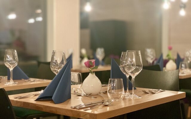 Arctic Skylight Lodge