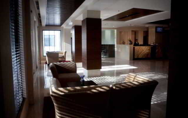 Vibe By The LaLiT Traveller