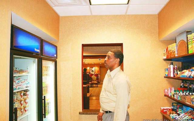 Hampton Inn & Suites Florence-Downtown