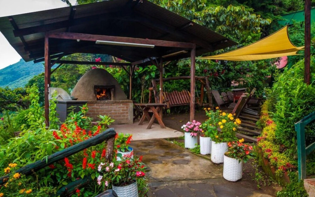 Paso Del Alaska Resort