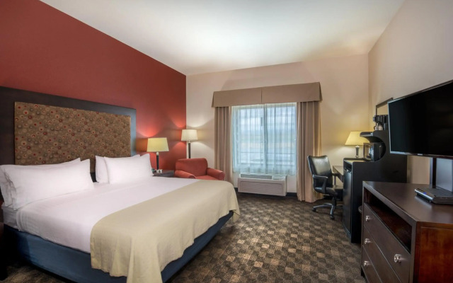 Comfort Suites Visalia Convention Center