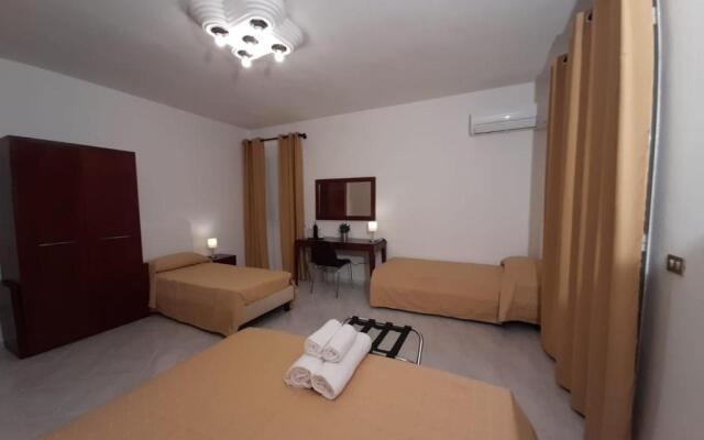 Siracusa Breakfast & Rooms