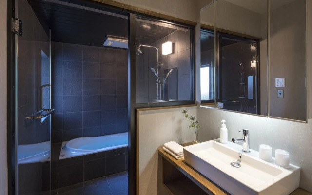 Hikoso-machi Gin no Ma