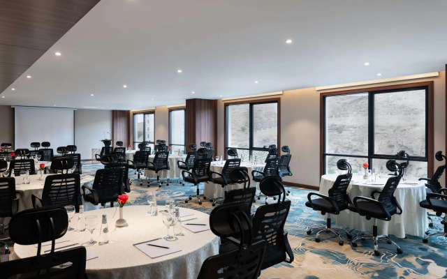 Warwick Al Taif Hotel