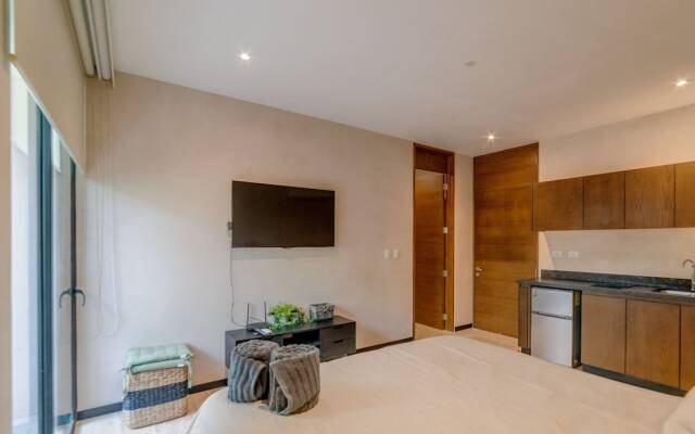 Condo Ophelia by mYYc