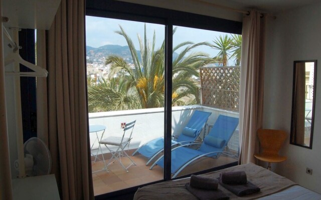 Port Alegre Attic by Hello Apartments Sitges