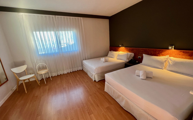 AP Hotel and Parking