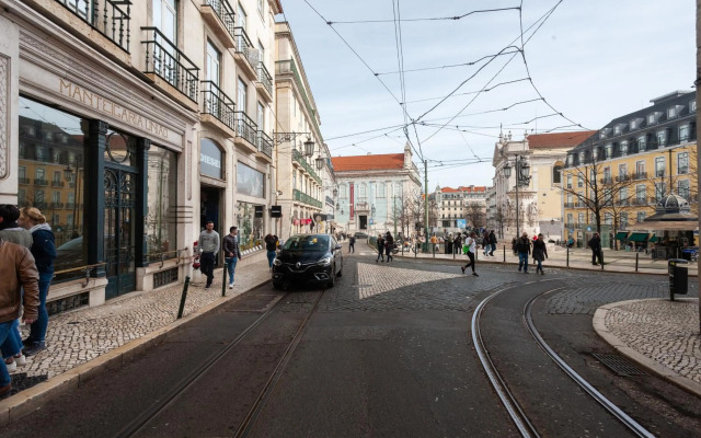 FLH Chic Chiado Exotic Spacious Residence