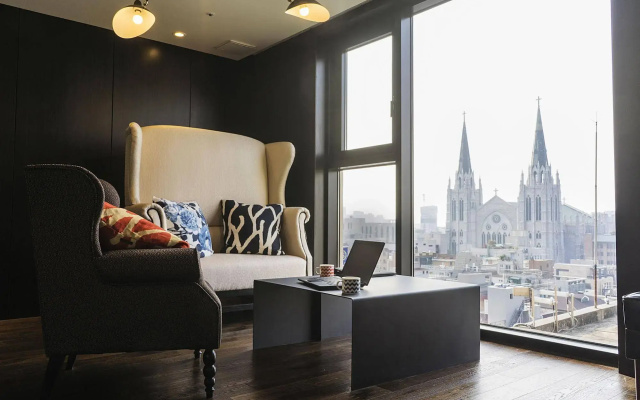 Richwell Hotel