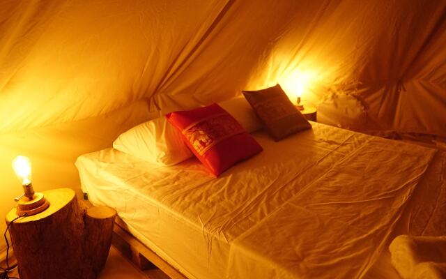 Roost Glamping