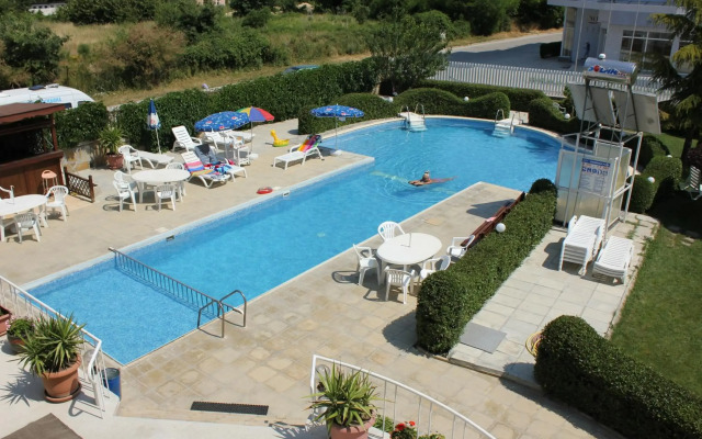 Villa Aurora