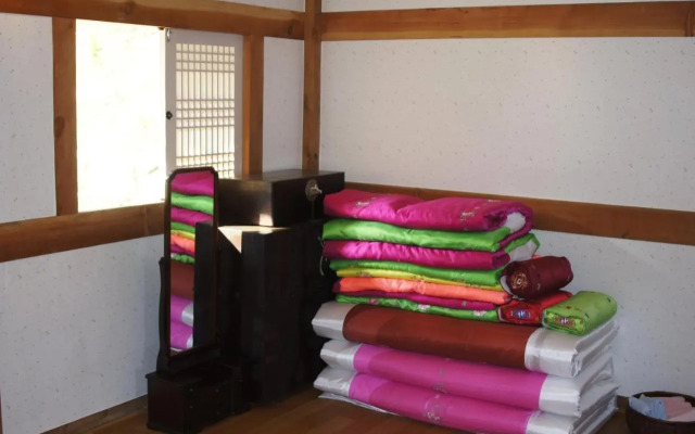 Korean Traditional House - Chungnokdang