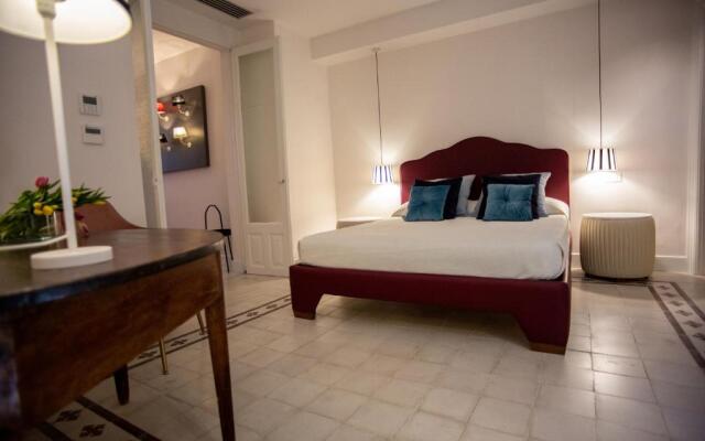 Suite 35