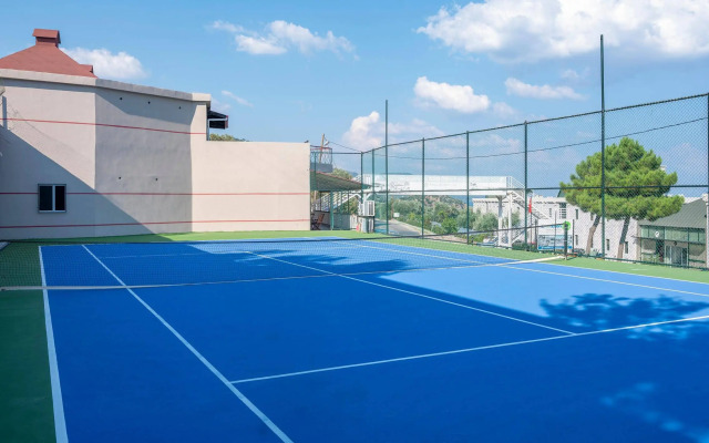 Assos Eden Gardens Hotel