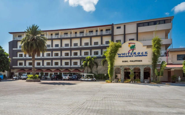 White Rock Waterpark and Beach Hotel