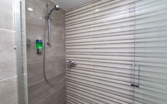 Apart-hotel Five Nests