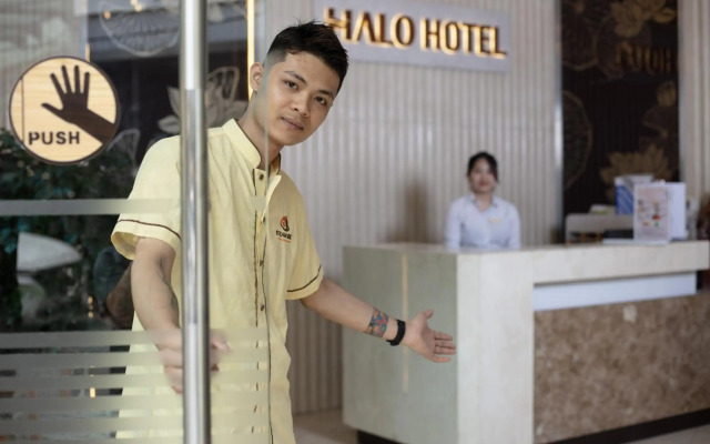 Halo Hanoi Hotel