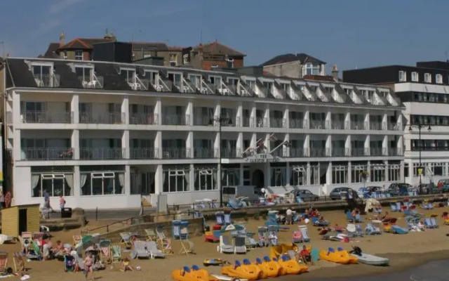 The Carlton Hotel