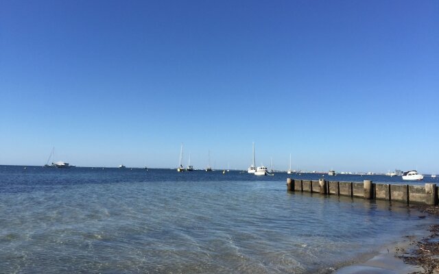 The Royal Dolphin B&B in Safety Bay