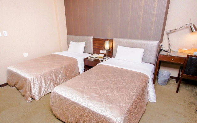 Mou Hotel Luchuan