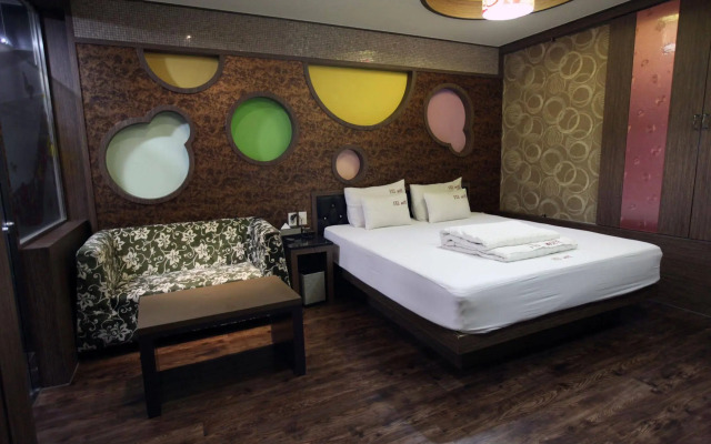 Brown Dot Hotel Sasang Renecite