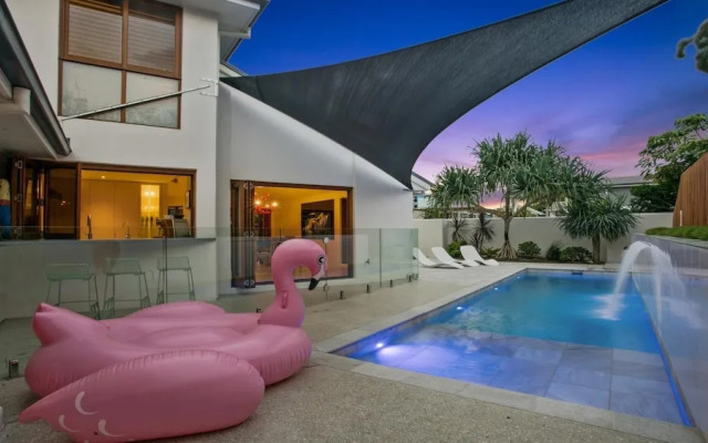 Your Luxury Escape - OneCoral