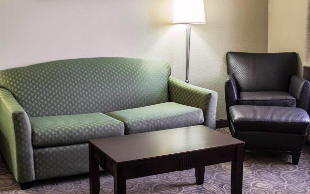 Comfort Suites Regency Park