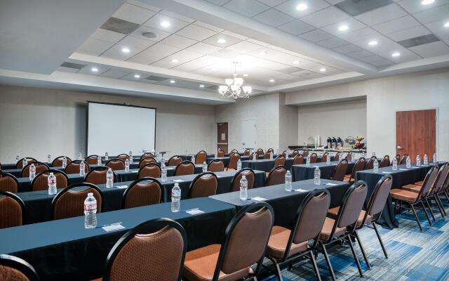 Holiday Inn Express and Suites Ontario Airport by IHG